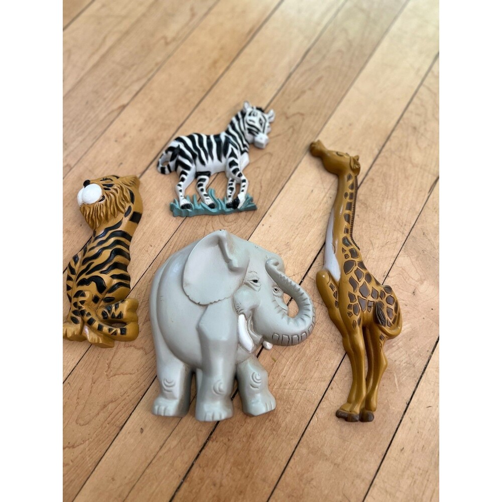 Vintage Wall Plaques Zoo Animals Elephant Giraffe Tiger Nursery Decor Set of 4